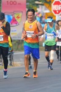 BIB: 100, 428, 231
                            <button type="button" onclick="openModal(9908558)" class="btn btn-primary btn-sm float-right btn-popup" data-toggle="modal" data-target=".modal-high-quality">
                        <i class="fas fa-shopping-cart"></i> Add to Cart
                    </button>
                                            <button type="button" onclick="isThisMe(9908558, true)" class="btn btn-success btn-sm float-right btn-popup btn-isme hidden" data-toggle="tooltip" data-placement="bottom" title="นี่คือรูปของคุณใช่ไหม คลิกที่นี่เพื่อเอาเข้าอัลบั้ม">
                        <i class="fas fa-plus"></i> Add to album
                    </button>
                    <button type="button" onclick="isThisMe(9908558, false)" class="btn btn-warning btn-sm float-right btn-popup btn-isnotme hidden">
                        <i class="fas fa-ban"></i> Remove from album
                    </button>